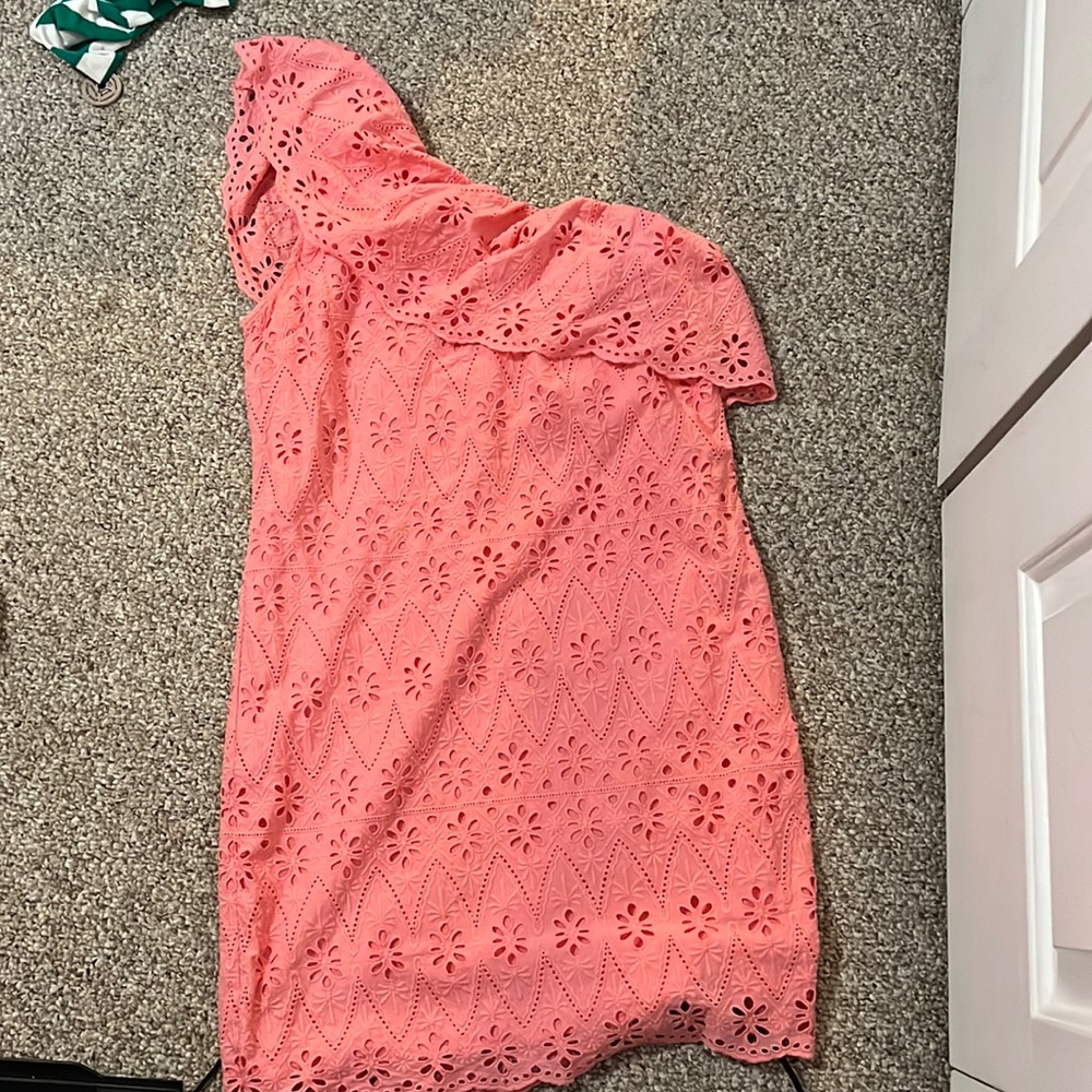 Crown & ivy one shoulder lace dress size 4